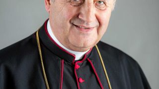 Připomínky arcibiskupa Jana Graubnera k návrhům revize rámcových vzdělávacích programů pro předškolní a základní vzdělávání image:Image Připomínky arcibiskupa Jana Graubnera k návrhům revize rámcových vzdělávacích programů pro předškolní a základní vzdělávání