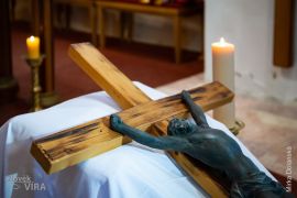 Velkopáteční liturgie letos opět s mimořádnou přímluvou za mír ve světě image:Image Velkopáteční liturgie letos opět s mimořádnou přímluvou za mír ve světě