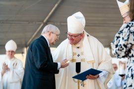 image:Image ČBK ocenila významné osobnosti během Národní pouti na Velehradě