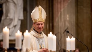 image:Image Pomocný biskup olomoucký Antonín Basler slaví 70. narozeniny